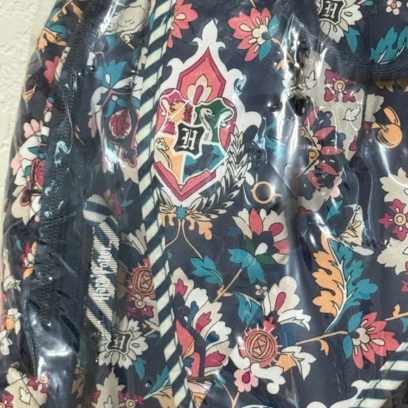 New Vera Bradley Harry Potter Backpack - Picture 3 of 3